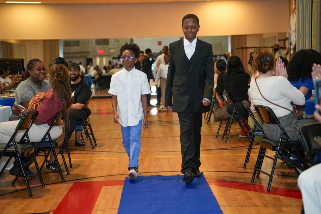 An inductee makes his way to the stage.